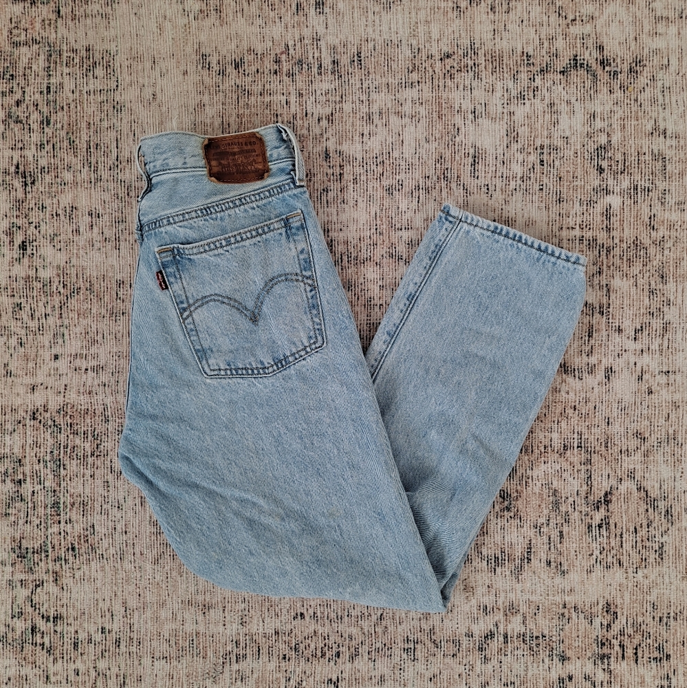 Levi's wedgie straight jeans
